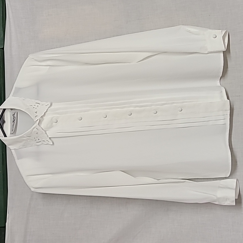 Vintage Claudia Richard White Long Sleeve Pleated Front Lace Applique Collar